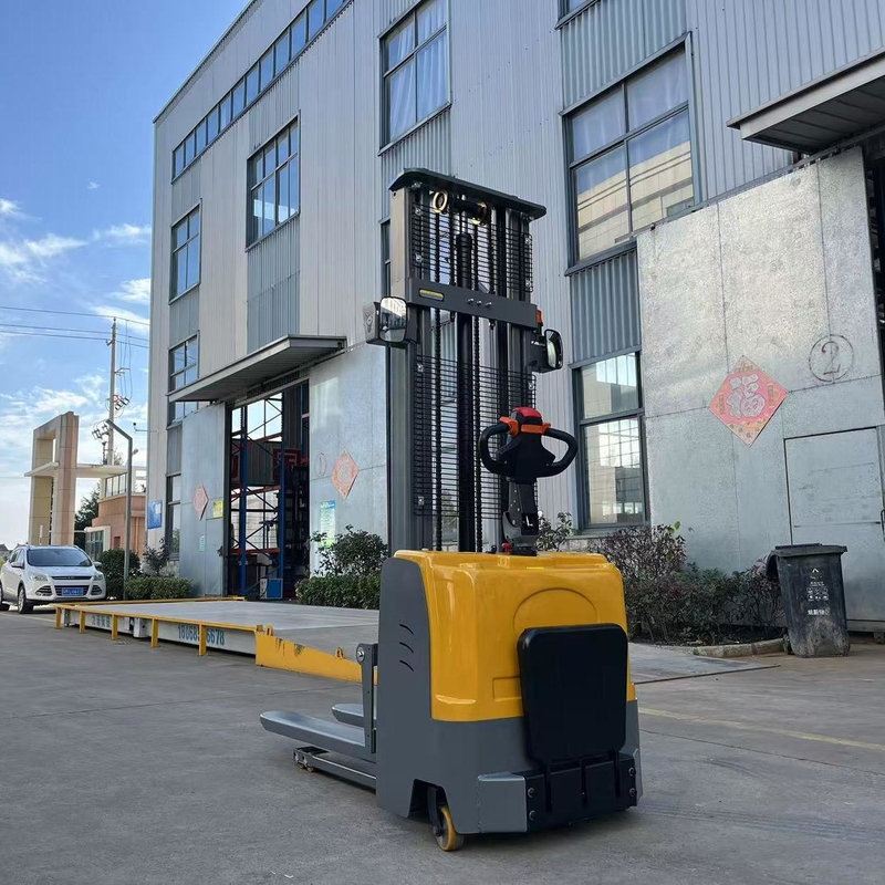 Electric Pallet Stacker 1.6 Ton Capacity 5m Lift Height 24V Lithium Battery