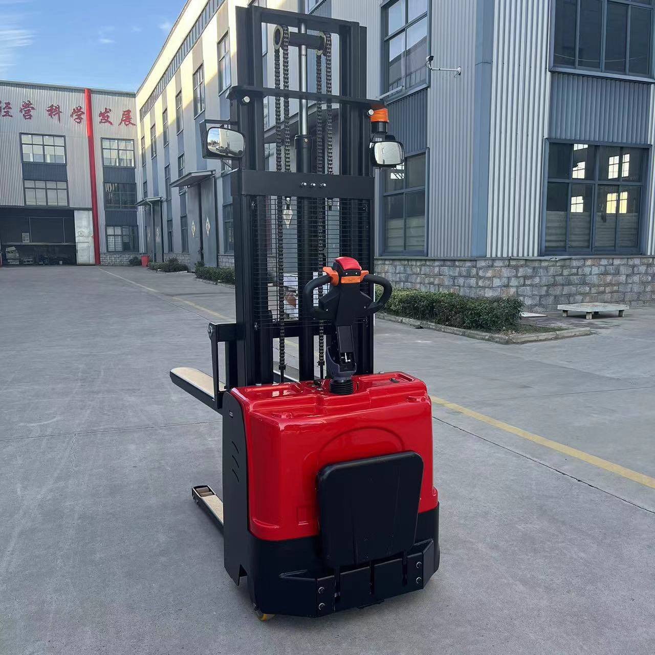 Lightweight Electric Walkie Stacker Rated Load 1500 Kg Lifting Height 3000 Mm
