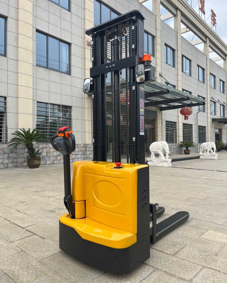 Electric Walkie Stacker 1500kg Load Capacity 3M Lift Height